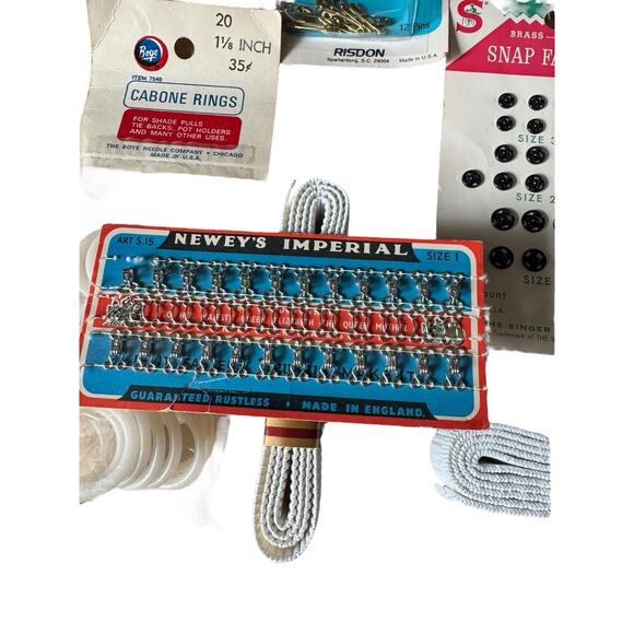 VTG Sewing Notions Lot Singer Boye DeLong Newey Hooks Rings Snaps Elastic USA - Picture 6 of 6